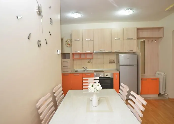 Apartman Happy N&t *